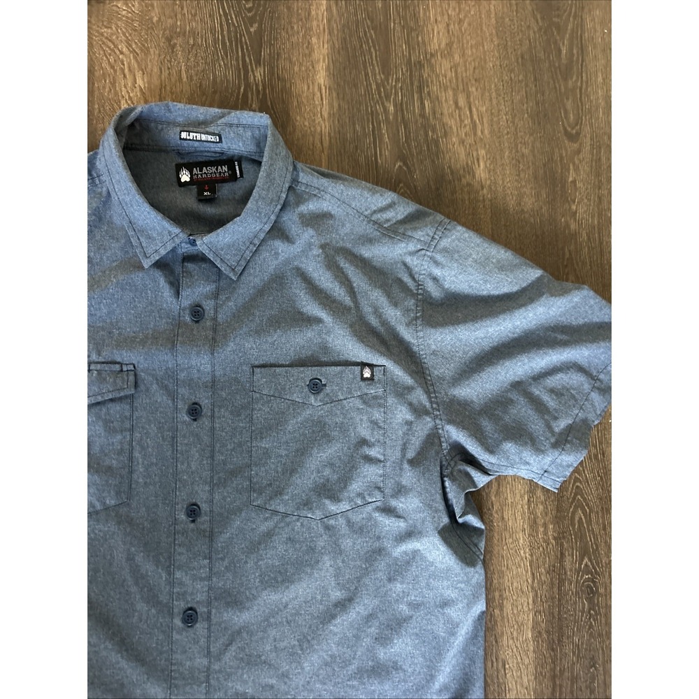 Alaskan Hardgear Duluth Trading Chambray shirt Men XL Blue S/S Button‎ Down MINT